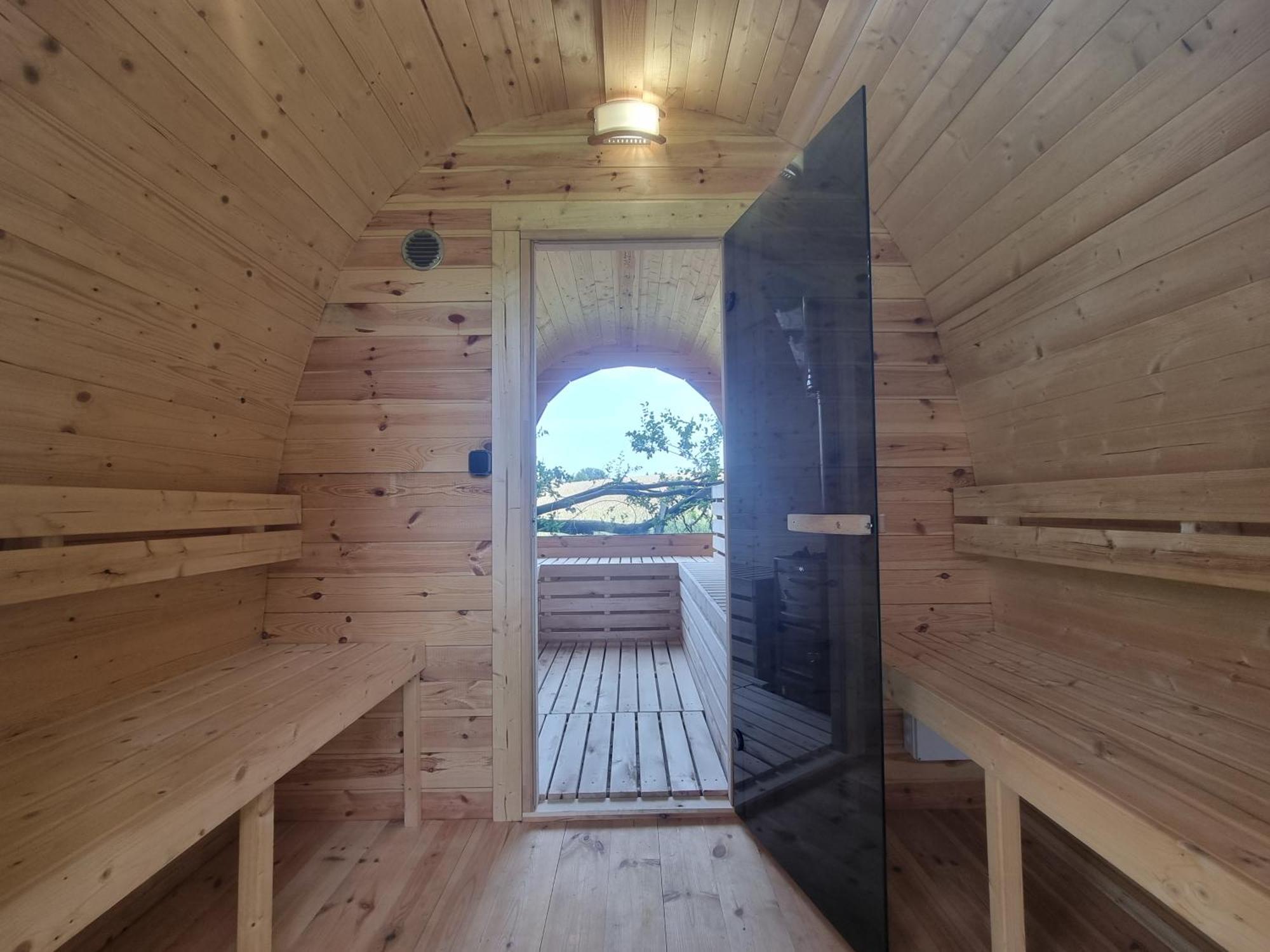 Loft Apartment Mit Grosser Badewanne A Mugeln Esterno foto